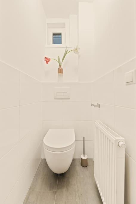 Cozy Apartment In Quiet Location, Fast Train Station 100M Away, Contactless Check-In Vienna Luaran gambar