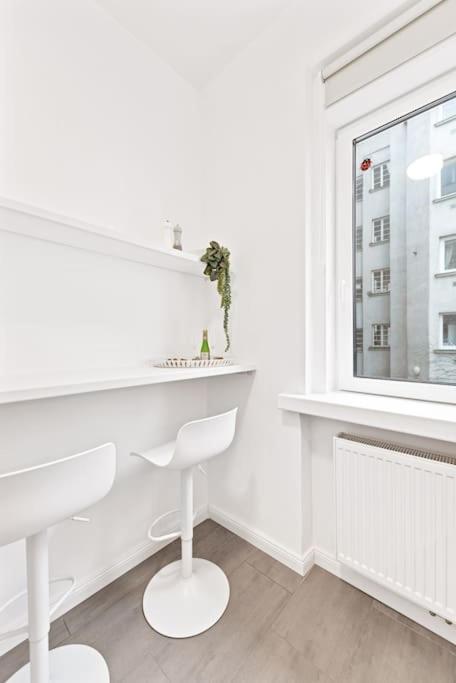 Cozy Apartment In Quiet Location, Fast Train Station 100M Away, Contactless Check-In Vienna Luaran gambar